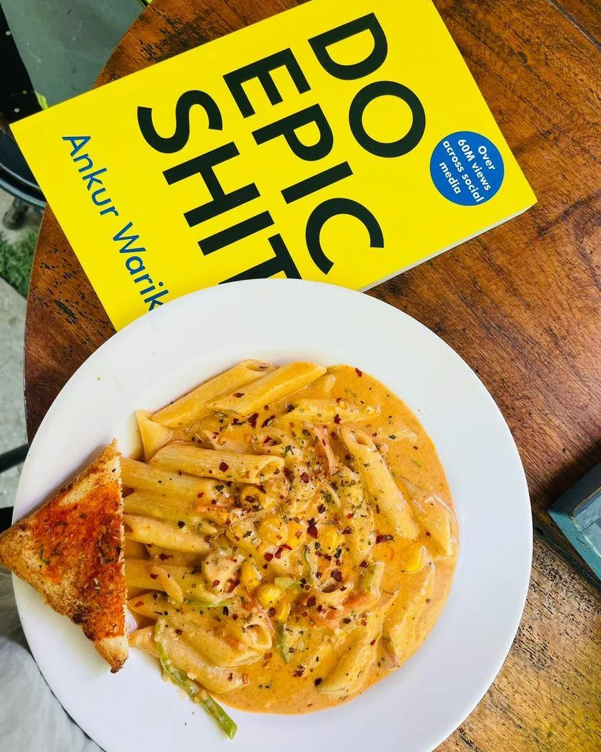 Artful food presentation with pasta and bread